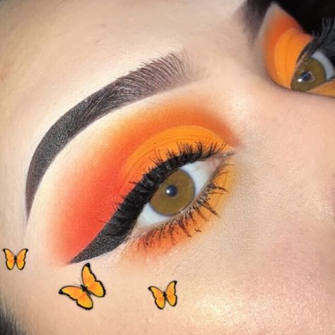 Ayana🥰 on Instagram: “🧡 Monarch butterfly 🧡 Using the @jamescharles  X @morphebrushes  Unleash Your Inner Artist Palette 🎨  Follow @ayanaxmua  For More 😍 Heart /…” Monarch Butterfly Inspired Makeup, Monarch Butterfly Eye Makeup, Monarch Butterfly Makeup Halloween, Monarch Butterfly Face Paint, Makeup Looks Orange, Monarch Butterfly Makeup, Butterfly Inspired Makeup, Boxer Costume, Bird Makeup