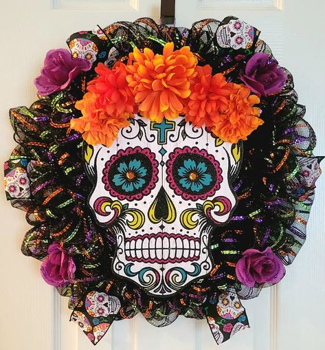 Day of the Dead Wreath Dia De Los Muertos Sugar Skull Wreath - Etsy Dia De Los Muertos Wreath Ideas, Sugar Skull Wreath, Day Of The Dead Wreath, Fall Floral Decor, Skull Wreath, Wire Wreath, Halloween Deco, Wreath Ideas, Skull Art