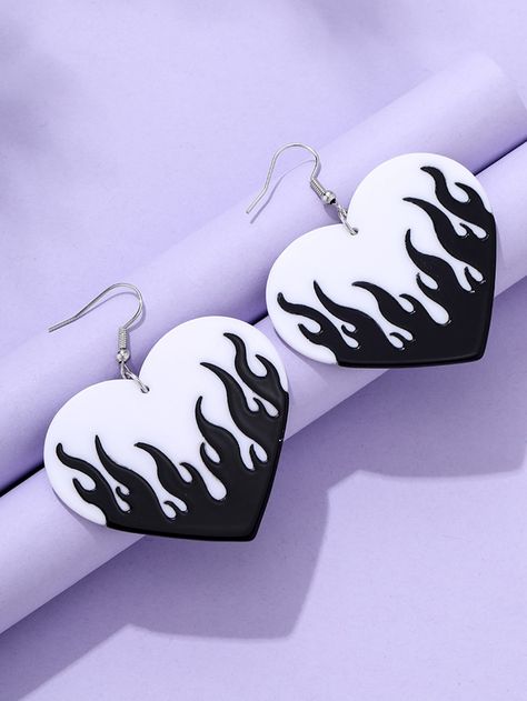 Black And White Accessories, Halloween Jewelry Diy, 3d Tiskárna, Fire Earrings, Wood Jewelery, Clay Keychain, Diy Earrings Polymer Clay, Black And White Earrings, Handmade Jewlery