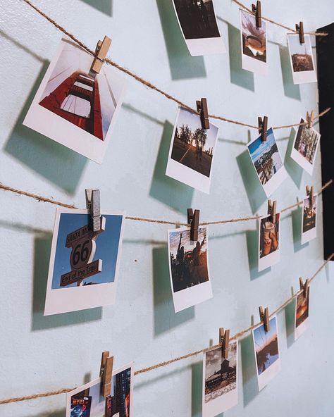 Poloroid Pictures Decor, Ideas Para Decorar Fotos, Cute Ways To Hang Polaroids, Intax Fotos Ideas Wall, Heart Polaroid Wall, Poloroid Pictures Ideas Display Wall Art Heart, Ideas Para Fotos, Photo Polaroid, Science Stickers