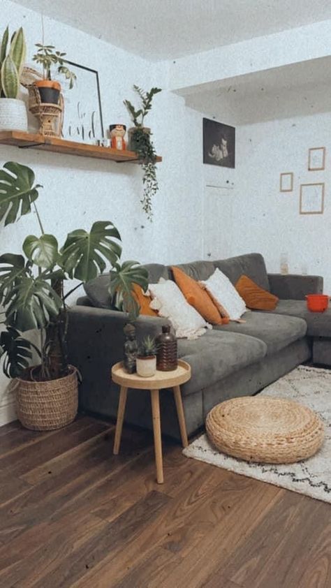 Grey Wall Boho Living Room, Living Room Boho Grey Couch, Cozy Earthy Living Room Grey Couch, Gray Couch Apartment Living Room, Mid Century Grey Couch, Grey Couch Cozy Living Room, Earthy Living Room Gray Couch, Boho With Grey Couch, Living Room Inspo Dark Grey Couch