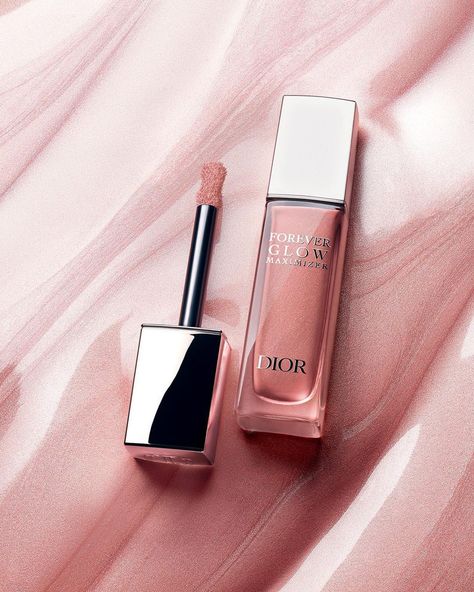 Introducing Dior Forever Glow Maximizer: With 6 multi-use radiant shades, from soft pink to sunny bronze, this liquid highlighter offers… | Instagram Dior Liquid Highlighter, Dior Glow Maximizer, Dior Forever Glow Maximizer, Stockholm Makeup, Dior Highlighter, Sephora Wishlist, Beauty Dior, Dior Forever, Beauty Forever