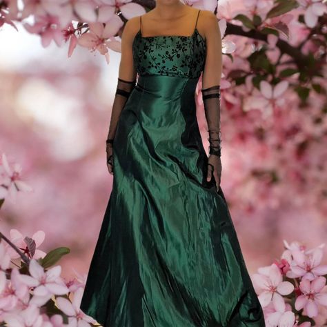 Green Y2k Prom Dress, Grunge Prom Dresses, Goth Prom Dresses, Baddie Prom Dresses, Baddie Prom, 90s Fairy Grunge, Grunge Prom, Goth Prom Dress, Y2k Prom Dress