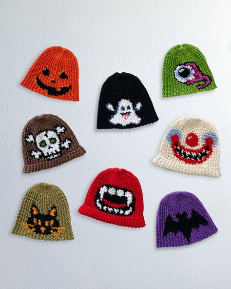 Halloween Crochet Beanie, Crochet Halloween Hat, Crochet Patches, Spooky Crochet, Art Stall, Grandma Vibes, Crochet Hair Accessories, Crochet Fashion Patterns, Crochet Bracelet