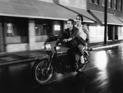 rumble fish Se Hinton, Rumble Fish, Guys My Age, Gena Rowlands, John Rambo, Michelangelo Antonioni, Mickey Rourke, Faye Dunaway, Douglas Adams