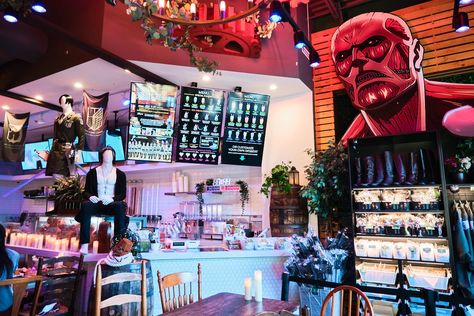 Attack on Titan Themed Cafe: Tavern at Wall Rose Manga Coffee Shop, Anime Themed Cafe, Anime Coffee Shop Aesthetic, Themed Cafes In Tokyo, Anime Cafes In Japan, Anime Cafe, Lost In Tokyo, Potato Girl, Restaurant Themes