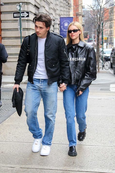 Brooklyn Beckham, Models Off Duty Style, Stylish Celebrities, Brooklyn Baby, Mens Casual Dress Outfits, Men Stylish Dress, Mens Casual Dress, Models Off Duty, Couple Outfits