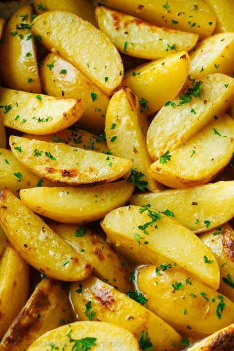 Greek Potatoes Air Fryer, Greek Lemon Potatoes Authentic, Greek Potatoes Recipe, Potatoes Dishes, Greek Style Potatoes, Greek Roasted Potatoes, Natashas Kitchen, Lemon Roasted Potatoes, Greek Lemon Potatoes