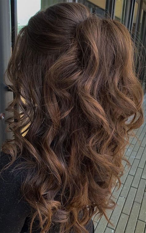 Ball Hair Half Up Half Down, Curly Half Up Half Down Medium Hair, Easy Prom Hair For Short Hair, Messy Half Up Half Down Ponytail, Half Up Have Down Hairstyles Prom, Half Up Prom Hair Medium, Half Up Half Down Prom Hairstyles Medium Length, Ball Hairstyles For Medium Length Hair, Messy Curly Half Up Half Down