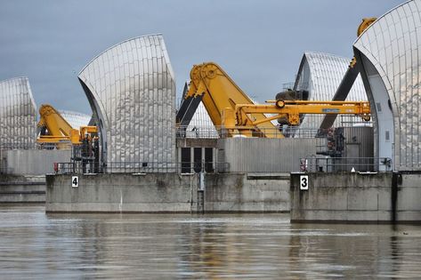 Woolwich Arsenal, Thames Barrier, London Weather, Isle Of Dogs, Great River, New West, Houses Of Parliament, South London, North London