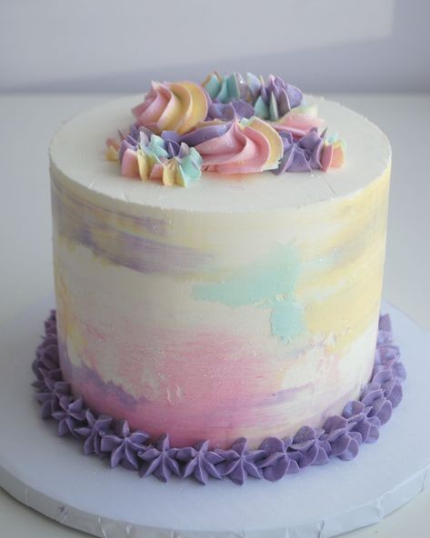 Mini Ombre Cakes, Girls Birthday Cakes 8 Year, Color Smear Cake, Pastel Rainbow Sheet Cake, Rainbow Watercolor Cake, Pastel Birthday Cake Ideas, Iridescent Birthday Cake, Pastel Colored Cake, Tortas Color Pastel