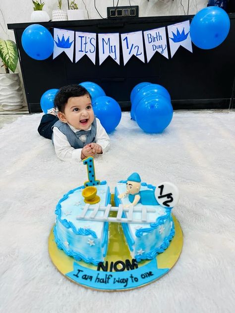 6 Month Baby Birthday Ideas, Half Month Birthday Ideas, 6 Month Birthday Decoration Ideas, Half Bday Photoshoot Ideas, Half Birthday Photoshoot Boy, Half Birthday Ideas For Boys Photoshoot, Half Birthday Cake Boy, 6th Month Birthday Ideas, Half Birthday Decoration Ideas