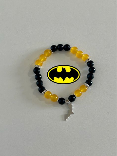 Batman Bracelet Bead, Batman Matching Bracelets, Bracelet Ideas Matching, Superman Bracelet, Batman Bracelet, Spiderman Bracelet, Character Bracelets, Superhero Bracelets, Pulseras Kandi