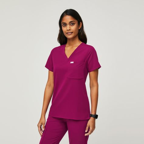 Shop the Catarina One-Pocket Scrub Top from FIGS! Flattering V-neck and slim (but not too slim) fit. You deserve awesome scrubs. Green Scrubs, Pink Scrubs, Black Fig, Black Scrubs, Dark Magenta, Medical Outfit, Blue Scrubs, Scrub Sets, Scrub Pants