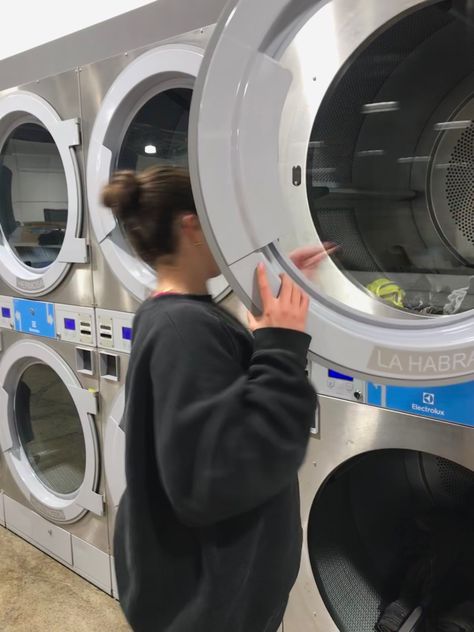 Folded Laundry Aesthetic, Doing Laundry Aesthetic, Laundry Mat Aesthetic, Laundry Aesthetic, College Laundry, Laundry App, Dorm Laundry, Laundry Schedule, Magnolia Parks