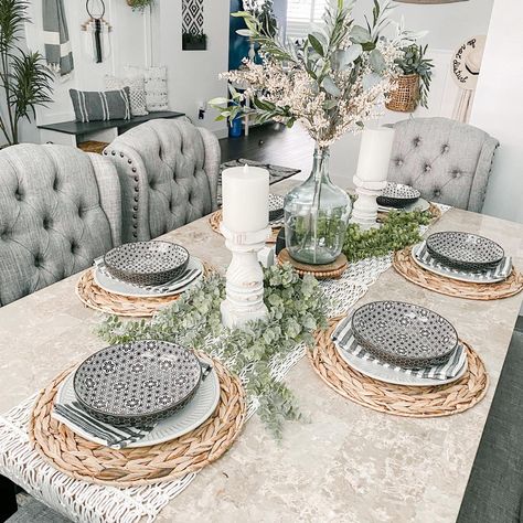 Dining Room Runner Decor, All Year Round Dining Table Decor, Greenery Dining Table Decor, Elegant Dining Table Decor Centerpiece, Dining Room Table Staging Ideas, Dining Room Table With Runner, Dining Room Table Top Decor Ideas, Staging Round Dining Room Table, Year Round Dining Table Decor