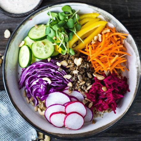 This vibrant bowl is packed with nutrients to keep you full for hours. Look for precooked lentils in the refrigerated section of the produce department. Lentils And Quinoa, Easy Breakfast Brunch, Cashew Sauce, Mind Diet, Lunch Appetizers, Grain Bowl, Dinner Plan, Healthy Eating For Kids, Buddha Bowl