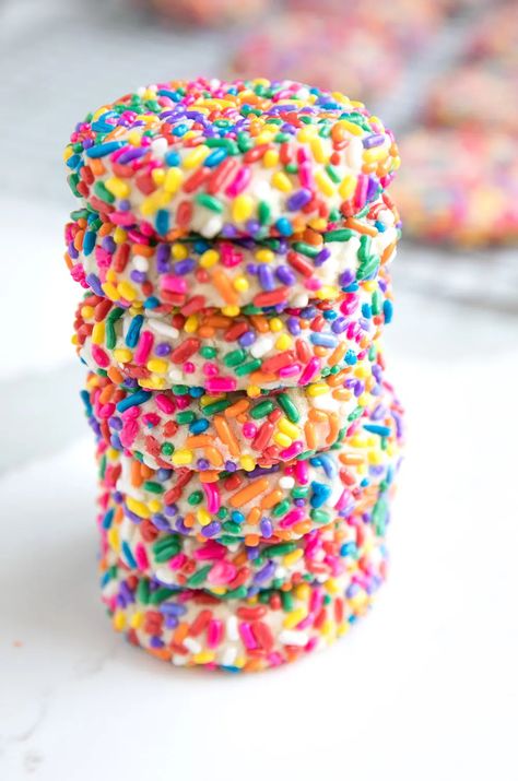 Sprinkle Confetti Cookies. Life is always a little better with a side of cookies. Especially when those cookies are covered in rainbow sprinkles. Seriously, though, who doesn't love a good Sprinkle Confetti Cookie? #cookies #rainbows #sprinkles #dessert #fun Confetti Cookies, Rainbow Desserts, Rainbow Sprinkle, Rainbow Treats, Pear Cake, Sprinkle Cookies, Cheese Flavor, Delicious Cake, Rainbow Sprinkles