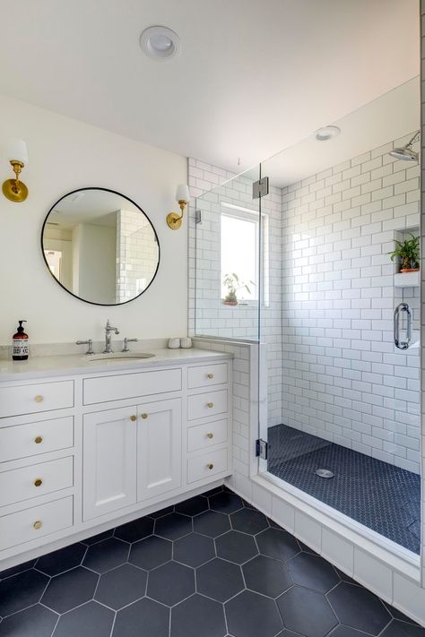 Large Subway Tile Shower White, Large Hexagon Tile Bathroom, Traditional Small Bathrooms, Black Hexagon Tile Bathroom, Craftsman Bathroom Remodel, Off White Bathroom, Hexagon Tile Bathroom, White Subway Tile Bathroom, Craftsman Interiors