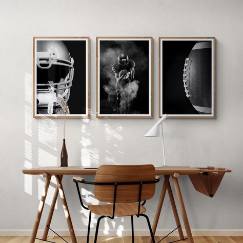 This is a 3-piece football print set in black and white. It's unique and will look great in a teen room, game or dorm room and will fit in beautifully with minimalist decor.  >>THIS IS A DIGITAL PRODUCT THAT WILL BE DELIVERED TO YOUR EMAIL ADDRESS. If you are only interested in the physical download, you can find it here: https://www.etsy.com/listing/1649141302/framed-teen-boy-room-decor-3-piece?ref=listings_manager_grid<< This triptych is modern and will also work well in a bedroom, for example Football Game Room, Teenage Boys Bedroom Ideas Football, Teen Boy Football Bedroom, Boys Football Room Ideas, Teen Boy Bedroom Football, Football Themed Bedroom For Boys, Football Themed Boys Room, Sports Office Decor Ideas, Football Room For Boys