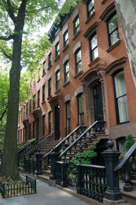 New York Apartment Photoshoot, Bleecker Street Nyc, New York City Neighborhoods, Downtown New York Apartment, Living In New York City Aesthetic, House In City, New York Houses, New York Style Apartment, Apartment Outside