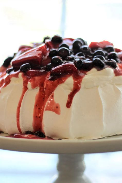 Pavlova (A Naturally Gluten Free Dessert) | Let Them Eat Gluten Free Cake Flourless Chocolate Cake Gluten Free, Meringue Dessert, Gluten Free English Muffins, Pavlova Cake, Gluten Free Dessert, Meringue Desserts, Flourless Cake, Vanilla Whipped Cream, Rich Chocolate Cake