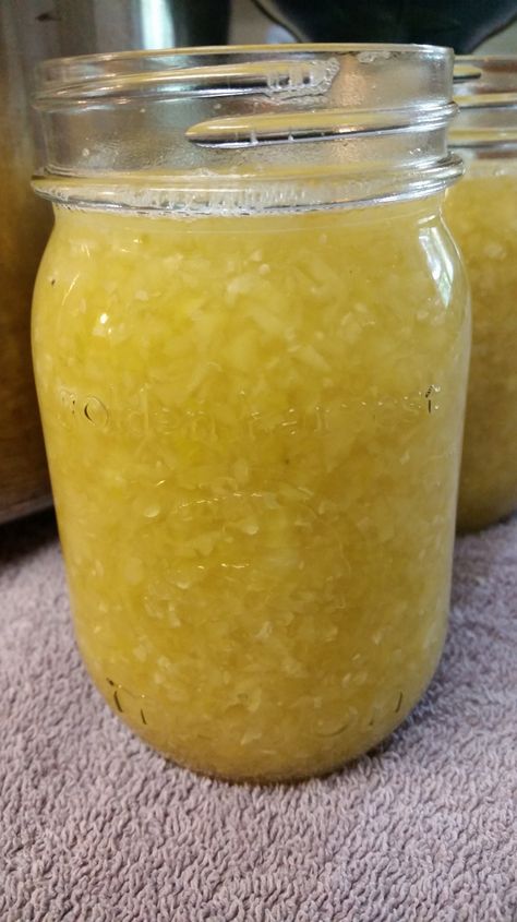 “Crushed Pineapple” made from Zucchini or Squash! – Preserving the Good Life Canning Zucchini, Zucchini Jam, Canned Zucchini, Summer Squash Recipes, Canning Kitchen, Produce Recipes, Canning Fruit, Canning Vegetables, Canning Food Preservation