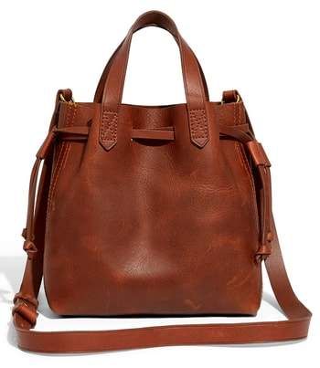 Madewell The Mini Pocket Transport Leather Drawstring Tote Madewell Bags, English Saddle, Leather Handbags Crossbody, Leather Bag Women, Leather Bags Handmade, Chic Handbags, Fashion Handbags, Kate Spade Top Handle Bag, Purses Crossbody