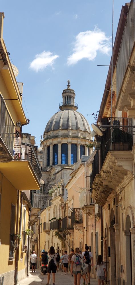 #catania #sicily #italy #aesthetic #nature #architecture Catania Sicily Pictures, Sicily Italy Catania, Catania Sicily Aesthetic, Sicily Italy Aesthetic, Living La Dolce Vita, Catania Sicily, Tour Of Italy, Italy Holiday, Italy Holidays