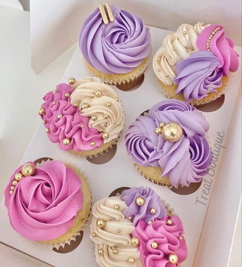 Cute Birthday Cupcakes For Women, Cupcakes Birthday Women, Name Cupcakes, Mothers Day Cupcakes Ideas, Girly Cupcakes Birthday, Cupcakes For Mums Birthday, Girly Cupcakes, Happy Birthday Mom Cupcakes, Diva Cupcakes