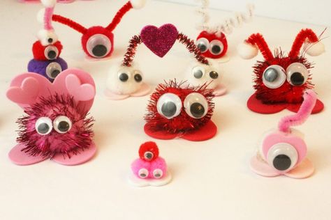 Valentine Crafts for Kids ~Love Bugs ~ Nifty Thrifty DIYer Popsicle Valentines, Valentines Crafts For Kids, Love Bug Valentine, Library Storytime, Toddler Valentine Crafts, Crayon Valentines, February Activities, Family Bag, Library Crafts