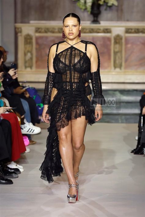 Ester Manas Ready To Wear Fall Winter 2023 Paris – NOWFASHION Ester Manas, Winter 2023, Large Fashion, Paris Fashion Week, Fashion Show, Ready To Wear, Fashion Week, Fall Winter, Paris