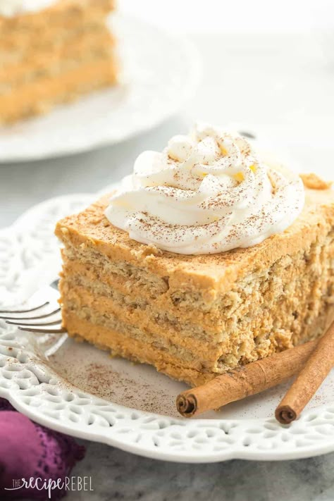 No Bake Pumpkin Pie Icebox Cake Pumpkin Icebox Cake, Thanksgiving Desserts Pie, Pumpkin Cake Easy, Icebox Cakes, Icebox Desserts, Pumpkin Filling, No Bake Pumpkin, Biscuits Graham, Halloween Tricks