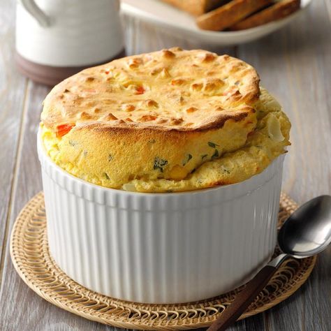 Red Pepper Cornmeal Souffle Cheese Souffle Recipes, Vegetarian Christmas Dinner, Egg Souffle, Parsnip Recipes, Cheese Souffle, Vegetarian Christmas, Souffle Recipes, Breakfast Pastries, Christmas Food Dinner