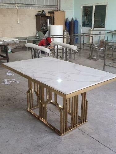 Ss Dining Table Design, Dining Table Design Modern, Office Table Design, Dining Room Design Modern, Stainless Steel Furniture, Art Deco Living Room, Gold Furniture, White Carrara Marble, Home Decor Crate