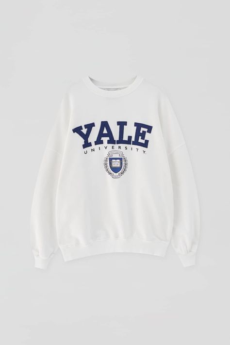 College Sweatshirt Outfit, Yale Sweatshirt, Blue College, H&m Hoodie, Yale University, University Sweatshirts, College Sweatshirt, Sweatshirt Outfit, Pull N Bear