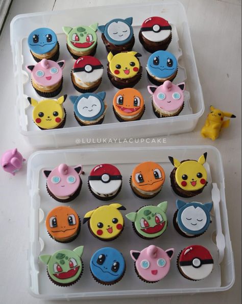 Pokemon Eevee Birthday Cake, Pokémon Party Desserts, Pokemon Birthday Party Cupcakes, Pokémon Birthday Cupcakes, Pokemon Cupcakes Ideas, Pikachu Themed Birthday Party, Pokemon Birthday Cupcakes, Pokemon Food Recipes, Pokemon Cupcake Ideas