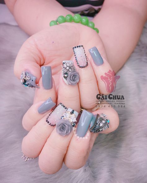 Nail Extension With Stones, Nail Extensions Designs, Diy Rhinestone Nails, Stone Nail Art, 3d Nail Designs, Angel Nails, Nails Nailpolish, Nail Art Wedding, Toe Nail Designs