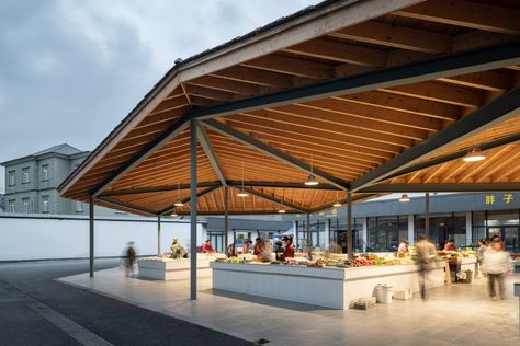 Gallery of Xiafu Farmers’ Market / Bengo Studio - 12 Outdoor Market Design, Farmers Market Design, Outdoor Farmers Market, Studio Floor Plans, Indoor Markets, Modern Farmer, Open Market, Traditional Market, Public Market