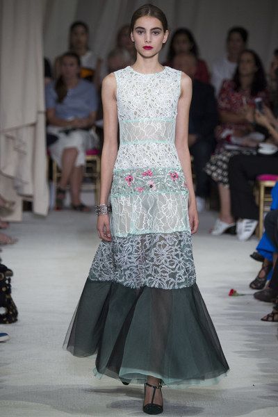 Oscar de la Renta Spring 2016 Ready-to-Wear Collection - Vogue Fashion Week 2015, To Wear, 2015 Fashion, 2016 Fashion, Couture Dresses, Primavera Estate, Fashion Week Spring, A Dress, Beautiful Fashion