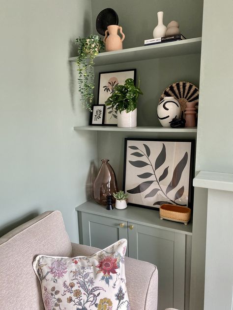 Interior design tips on how to decorate alcoves in your living room from online interior designers at The Living House. Decorate An Alcove, Built In Alcove, Alcove Decor, Alcove Shelf, Alcove Ideas Living Room, Alcove Ideas, Picture Wall Living Room, Alcove Shelves, Alcove Cabinets