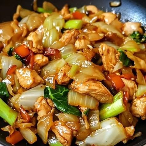 Easy Family Recipes | Chinese Chicken Cabbage Stir-Fry | Facebook Chinese Cabbage Stir Fry, Chicken Cabbage, Recipes Chinese, Homemade Chinese Food, Cabbage Stir Fry, Easy Family Recipes, Chicken And Cabbage, Chinese Cooking Recipes, Easy Chinese Recipes