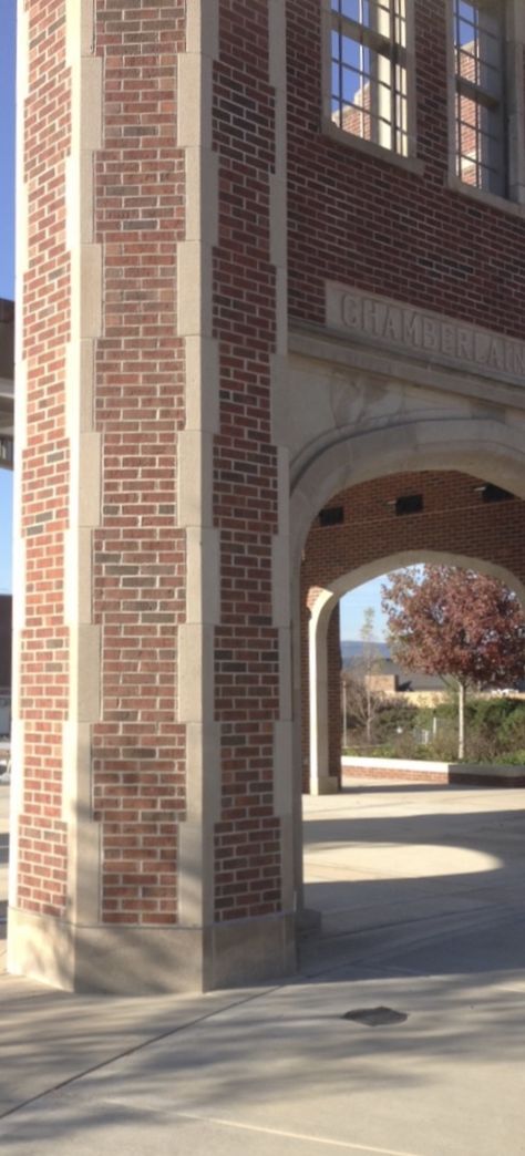 This picture shows a running bond and quoins. Running bonds are a masonry bond in which each brick is laid as a stretcher overlapping the bricks in the adjoining courses (Merriam Webster Dictionary). A quoin is a large dressed stone at the corner of a building, used either for reinforcement or for decoration (Grammar of Architecture) Quoins Corners Brick, Bricks Texture, Webster Dictionary, Outdoor Greenhouse, House Facades, Brick Texture, Stone Masonry, Brick Architecture, Merriam Webster