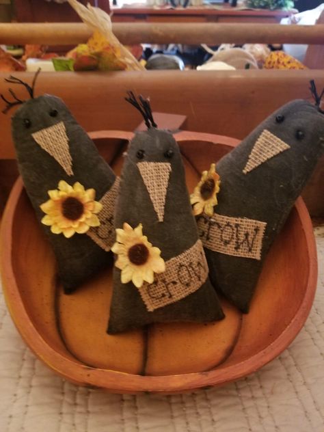 Fall Wood Crafts, Sunflower Crafts, Fall Pumpkin Crafts, Fall Arts And Crafts, Halloween Sewing, Fall Sewing, Felt Crafts Diy, Primitive Fall, Halloween Crafts Decorations