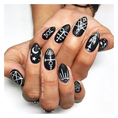 Rocker Style Women, Rocker Style, Witchy Woman, Dope Nails, Mani Pedi, Beauty Secrets, Beautiful Nails, Art Designs, Nail Ideas