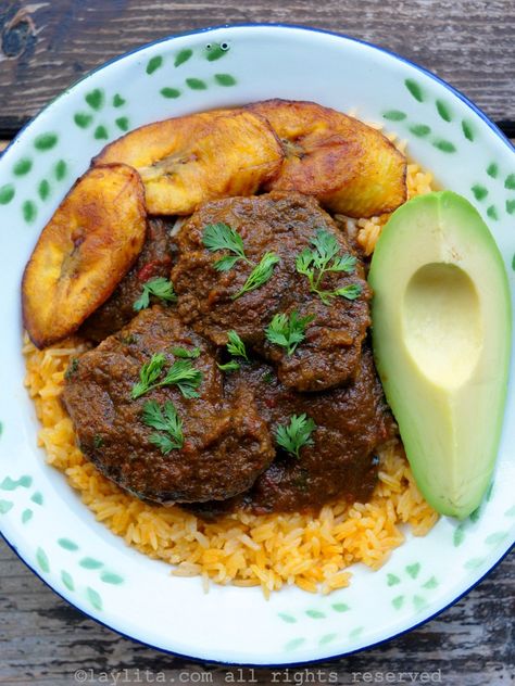 Beef stew in tamarind sauce - Seco de carne con tamarindo Tamarind Paste Recipes, Beef Tripe Stew, Tripe Stew, Turkey Tortilla Soup, Tamarind Recipes, Mixed Seafood Recipe, Ecuadorian Food, Beef Tripe, South American Recipes