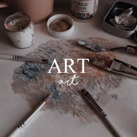 Instagram Artist Profile Picture, Painter Aesthetics, Painter Aesthetic, Painter Photography, Art Academia, Art Profile, Artsy Aesthetic, Art Studio Design, Paint Photography