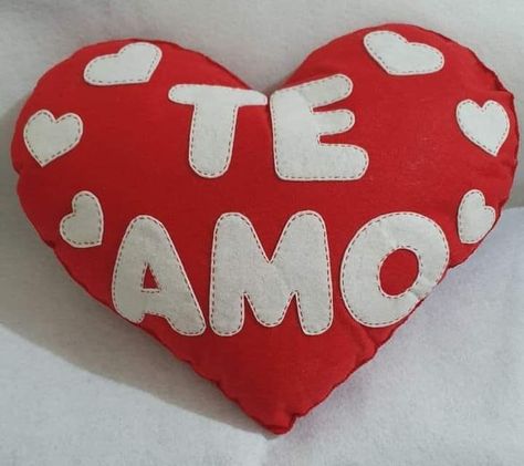 Valentines Crochet, Hand Embroidery Art, Embroidery Art, Pillow Cushion, San Valentino, Accent Pillows, Plush Toys, Hand Embroidery, Valentine Gifts