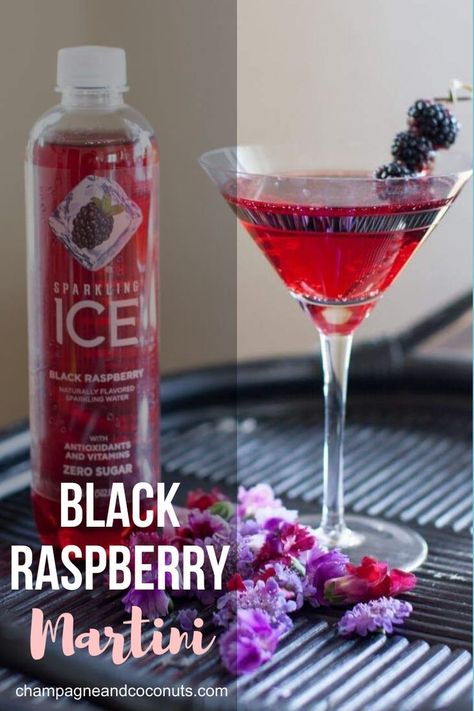 Ice Sparkling Water Cocktails, Sparkling Ice Cocktails, Raspberry Martini Recipe, Raspberry Martini, Blackberry Cocktail, Water Cocktails, Raspberry Cocktail, Icee Recipe, Low Calorie Cocktails