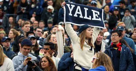 It costs almost $76,000 a year to go to Yale—but here's how much students actually pay - CNBC Yale Wallpaper Laptop, Yale Student Aesthetic, Yale Aesthetic University, Yale University Aesthetic, Yale Aesthetic, Yale Student, Study Atmosphere, Lucy Loo, Sophia Coppola